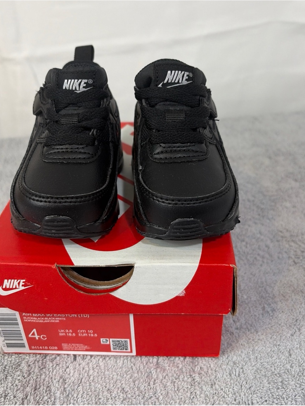 Nike Airmax 90 EASYON (TD) size 4C. BNIB!!!